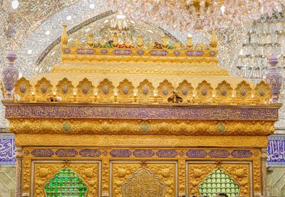 تقرير مصوّر يبيّن التفاصيل الدقيقة للجهة الشرقيّة من شباك ضريح المولى أبي الفضل العبّاس عليه السّلام