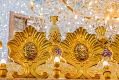 تقرير مصوّر يبيّن التفاصيل الدقيقة للجهة الشرقيّة من شباك ضريح المولى أبي الفضل العبّاس عليه السّلام