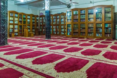 جامع الامام علي عليه السلام يقع في شارع الامام علي عليه السلام