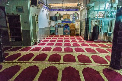 جامع الامام علي عليه السلام يقع في شارع الامام علي عليه السلام