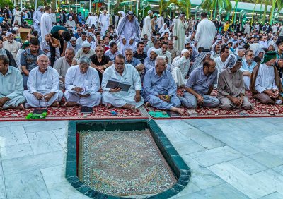الصلاة مابين الحرمين الشريفين يوم الخميس