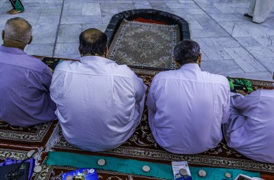 الصلاة مابين الحرمين الشريفين يوم الخميس