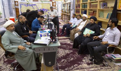 التطبيق العملي لدورة الفهرسة التي يقيمها قسم شؤون المعارف الاسلامية والانسانية في العتبة العباسية المقدسة