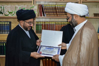 قسم شؤون المعارف الاسلامية والانسانية في العتبة العباسية المقدسة يختتم دورة فهرسة المخطوطات والوثائق وتوزيع شهادات تقديرية على المشاركين في الدورة