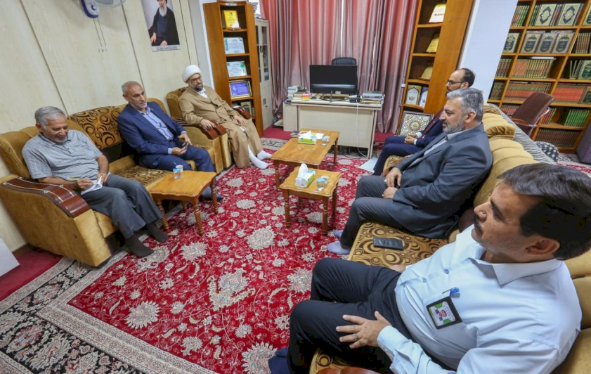 تُراثُ البصرةِ يستقبلُ وفدًا من العتبةِ العلويَّةِ المُقدَّسةِ