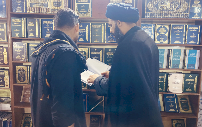 معرضٌ مشتركٌ للكتاب في محور كربلاء – النجف يترجمُ جهودَ قسم المعارف في خدمةِ التراث والمعرفة
