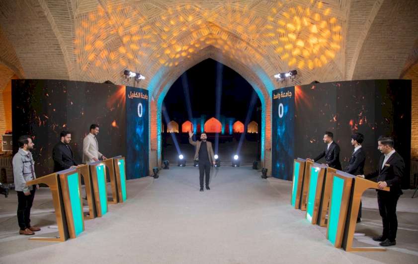 دورُ المجموعاتِ ينتهي بتأهلِ ثماني جامعاتٍ