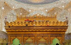 تقرير مصوّر يبيّن التفاصيل الدقيقة لشباك ضريح المولى أبي الفضل العبّاس -عليه السّلام- من الجهة الشماليّة