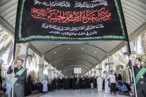 خَدَمةُ العتبتين المقدّستين يعزّون الإمام الحسين وأخاه أبا الفضل (عليهما السلام) في ذكرى استشهاد الإمام محمد الباقر (عليه السلام)
