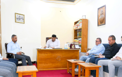 اجتماعٌ في مركزِ تراثِ الجنوبِ لمتابعةِ المشاريعِ العلميةِ والإداريةِ