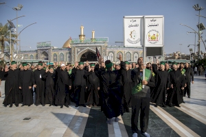 خَدَمةُ العتبتين المقدّستين يعزّون الإمام الحسين وأخاه أبا الفضل (عليهما السلام) في ذكرى استشهاد الإمام الحسن العسكري (عليه السلام)