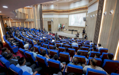 العتبةُ العبّاسيّةُ المُقدّسةُ تكرّمُ الفائزينَ في مسابقةِ المقالةِ
