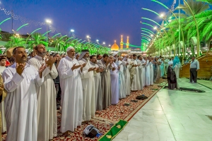 الصلاة مابين الحرمين الشريفين يوم الخميس