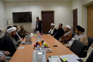 وفد العتبة العباسية المقدسة يزور جامعة الاديان والمذاهب في مدينة قم المقدسة