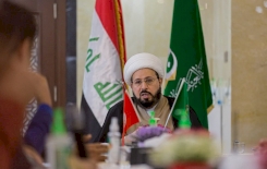 الشيّخُ الهلاليّ يلتقي خطّاطي معرضِ التُراثِ الجماليّ الدوليّ الثانيّ