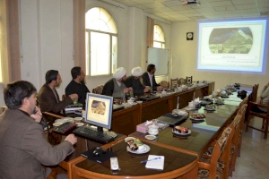 وفد قسم المعارف في العتبة العباسية المقدسة اثناء زيارته لموقع نور مكز الالكتروني