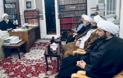 الشيخُ الهلاليُّ يزورُ الشيخَ اللَّنكرانيّ في إطارِ جولتهِ العلميّةِ بإيران