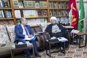 لمناقشة استعدادات المؤتمر العلمي الدولي حول العلامة الشيخ ( آغا بزرك الطهراني )... رئيس قسم شؤون المعارف الإسلامية والإنسانية يستقبل عميد كلية التربية في جامعة الكوفة 