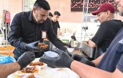 موكبُ (جنوبُ الولاءِ لحاملِ اللواءِ) يُواصلُ رحلتَهُ الخدميةَ حتى كربلاءَ المقدَّسَةَ