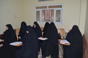 وحدةُ الدراساتِ القرآنيةِ في مَعهدِ القرآنِ الكريم النِّسويِّ جهود متميزة لإثراء المَعرفة القرآنية