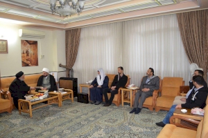 وفد العتبة العباسيّة المقدّسة يزور مدينة مشهد المقدّسة ويلتقي سماحة السيّد عليّ الشهرستانيّ