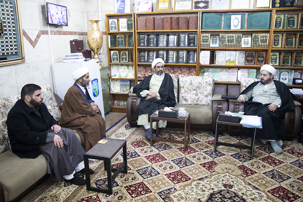 وفد يمثل منتدى الإمام الحسين ( عليه السلام ) الثقافي في محافظة واسط يزور قسم شؤون المعارف الإسلامية والإنسانية