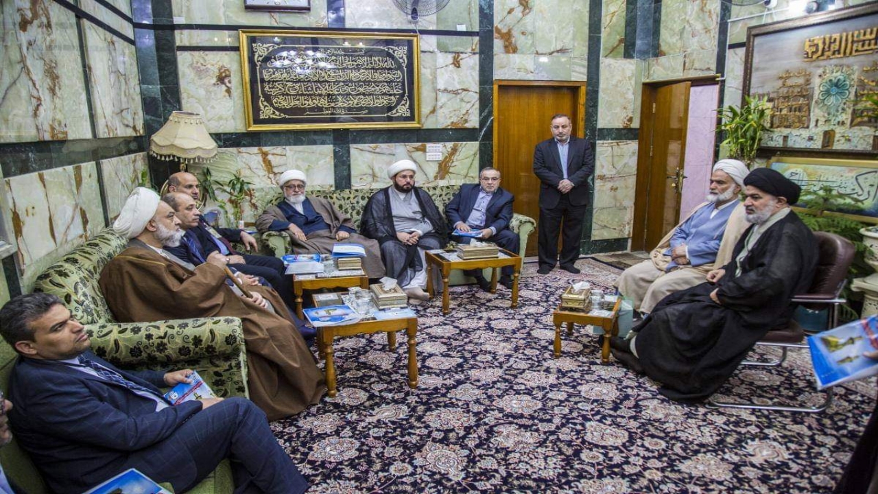المتولّي الشرعيّ للعتبة العبّاسية المقدّسة سماحة السيّد أحمد الصافي (دام عزّه) يلتقي بمجموعةٍ من المشاركين في المؤتمر العلميّ للشيخ آغا بزرك الطهرانيّ