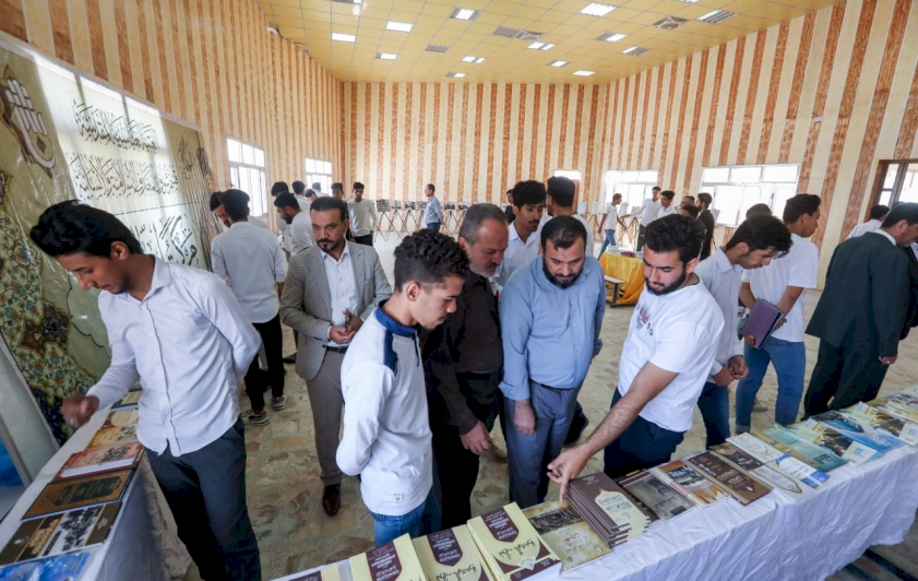 مركز تراث البصرة يقيم معرضاً للكتاب التراثي