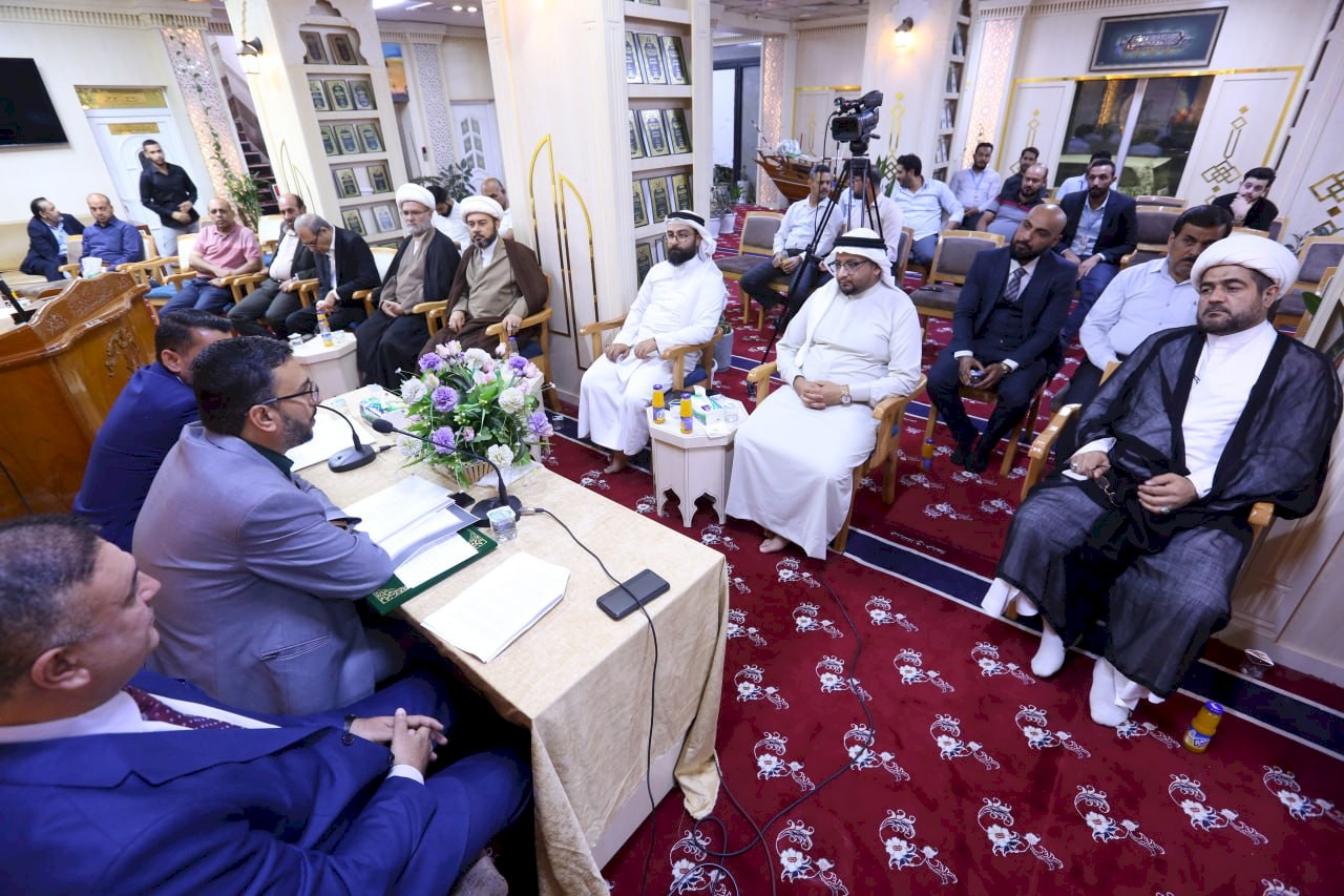 (مركز تراث البصرة) يحتفي بولادة كريم أهل البيت (عليهم السلام) بندوةٍ فكريّةٍ وأُمسيةٍ شعريَّةٍ.