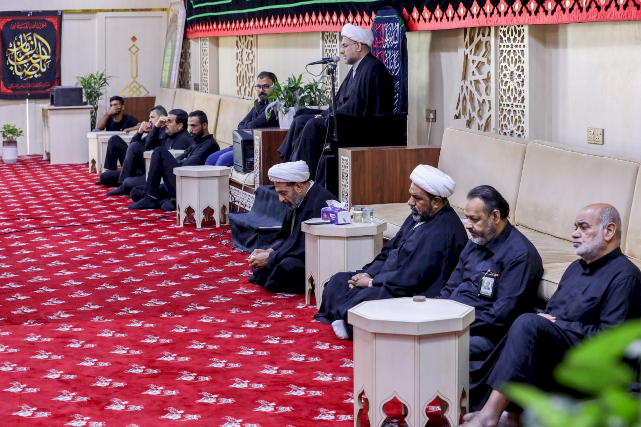 ((ذَٰلِكَ وَمَن يُعَظِّمْ شَعَائِرَ اللَّهِ فَإِنَّهَا مِن تَقْوَى الْقُلُوبِ))  مركزُ تراثِ البصرةِ يقيمُ مجلسَ عزائِهِ السنويِّ