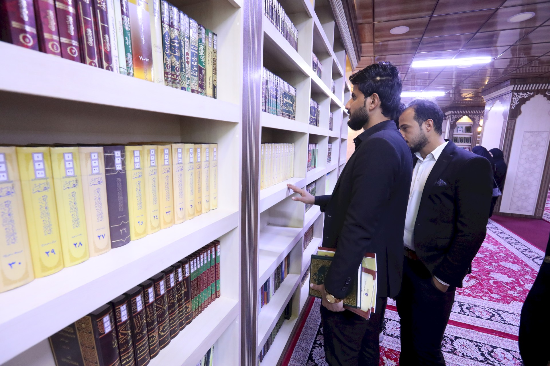 استطلا ع عن : اصداء زيارات الشخصيات والمؤسسات الثقافية الى مركز تراث البصرة ( القسم 2 )