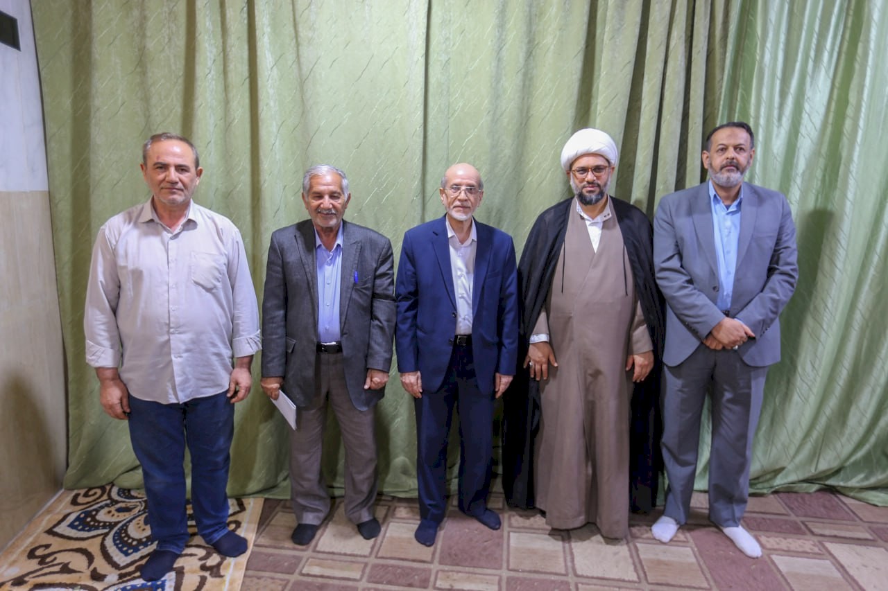 مركز تراث البصرة يزور جامع ومقام الامام علي بن موسى الرضا (عليه السلام)