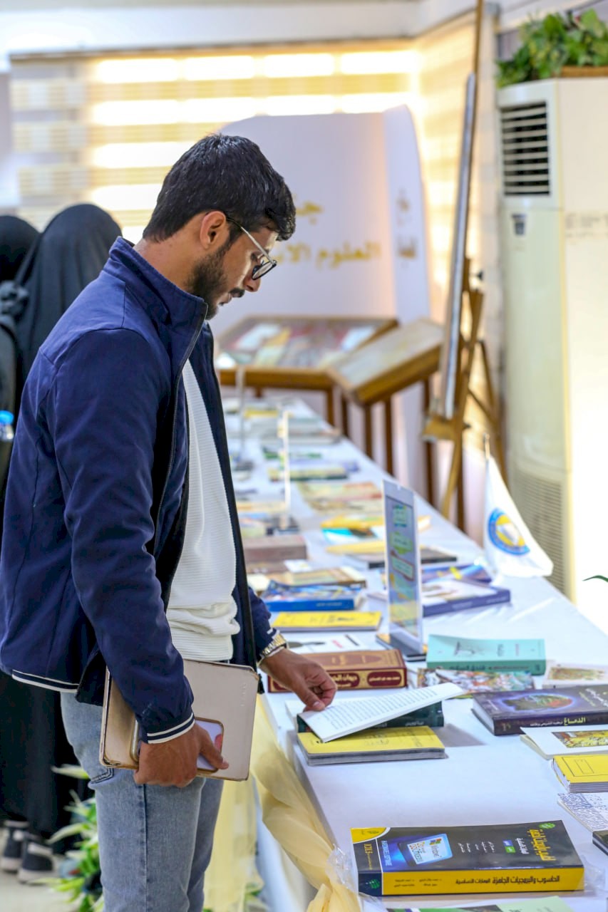 مركز تراث البصرة يشارك في مهرجان احياء ثقافة الكتاب الورقي الذي اقامته المكتبة المركزية بجامعة البصرة.