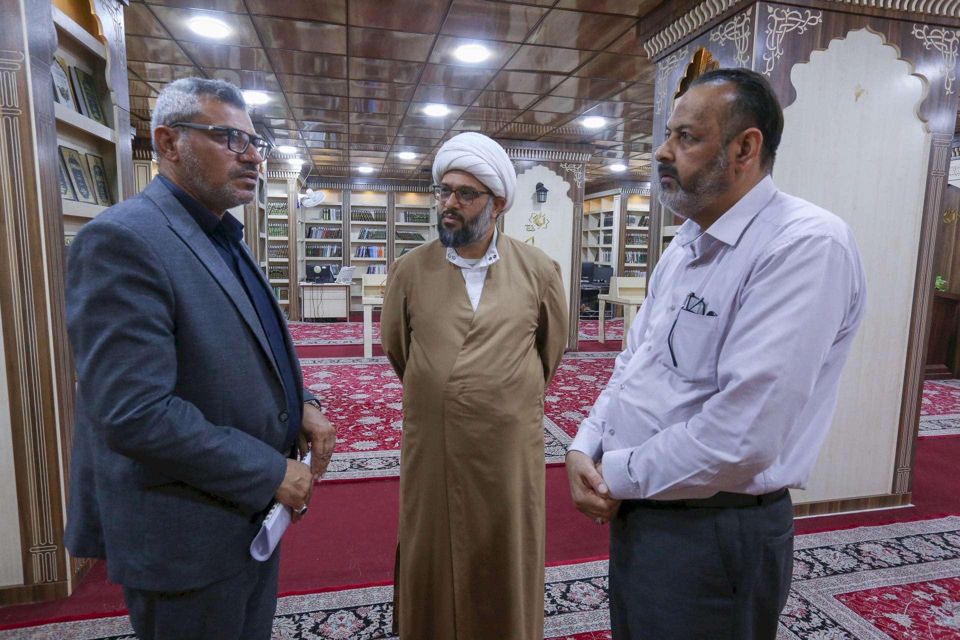 مركز عز الدِّين سليم للدراسات يزورُ مركز تراث البصرة