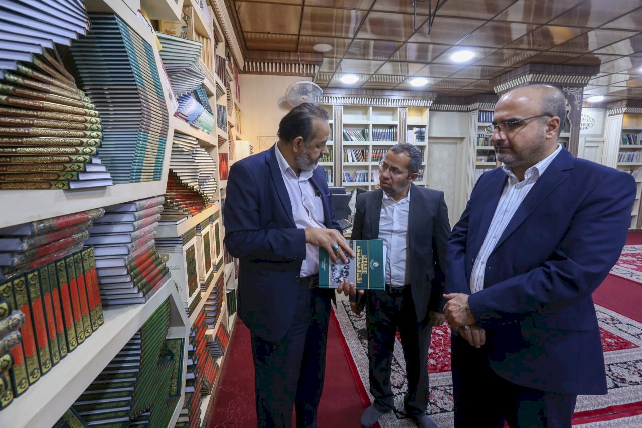 دائرة البحوث والدراسات في ديوان الوقف الشيعي تزور مركز تراث البصرة