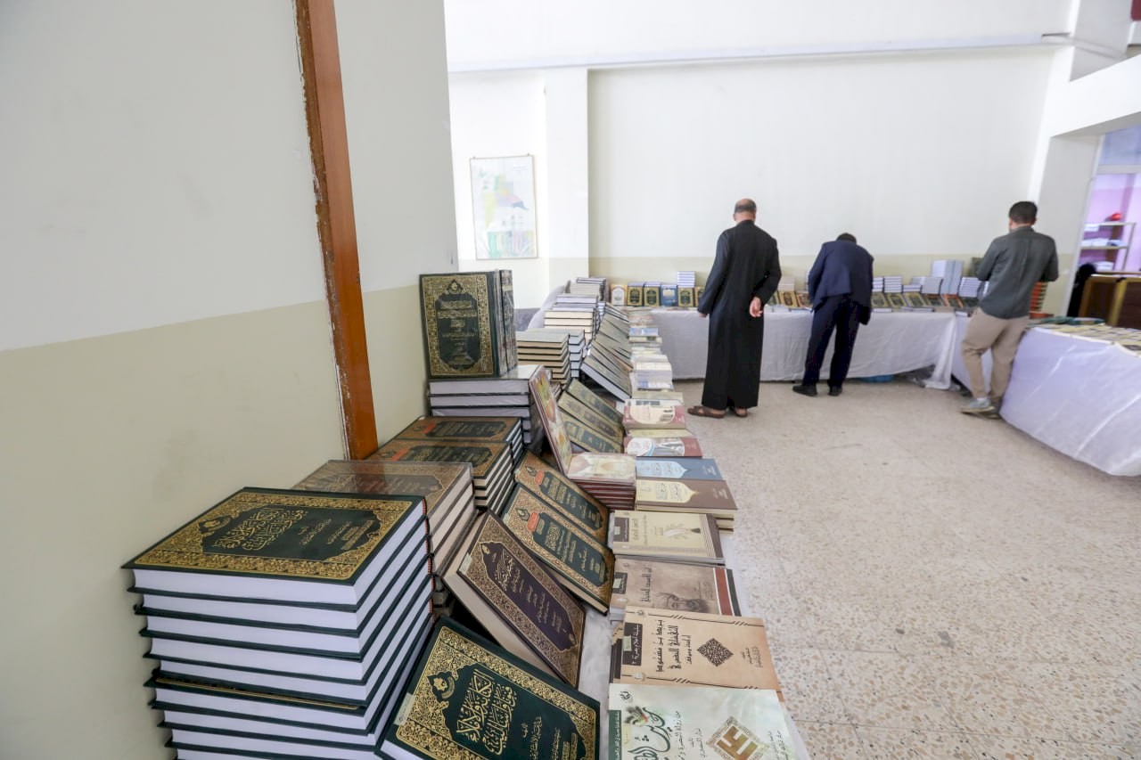 مركزُ تراثِ البصرةِ يشاركُ في أعمال معرض الكتاب الشامل