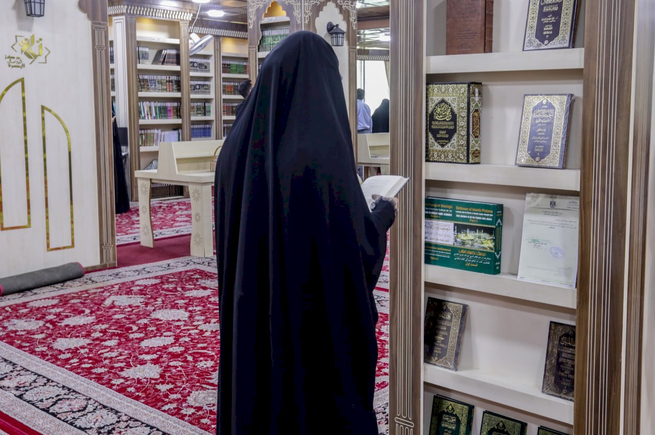 قسم علوم القرآن في كلية التربية للعلوم الإنسانية بجامعة البصرة يزور مركز تراث البصرة
