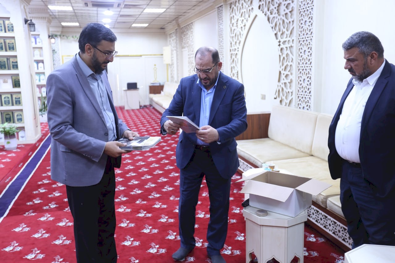 من عبقِ وأريج الجوادين (عليهما السَّلام) إلى بصرةِ الخير والعطاء ... وفد مركز إحياء تراث الكاظميَّة المقدَّسة يزور (مركز تراث البصرة)