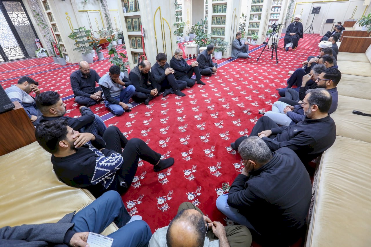 مركز تراث البصرة يقيم مجلسا حسينيا لمناسبة الرواية الثالثة لاستشهاد السيدة الزهراء ( عليها السلام )