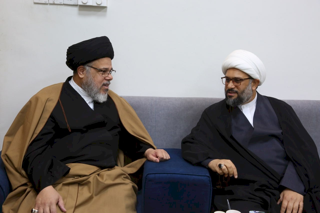وفد مركز تراث البصرة يلتقي سماحة السيد حسنين الصافي (حفظه الله)