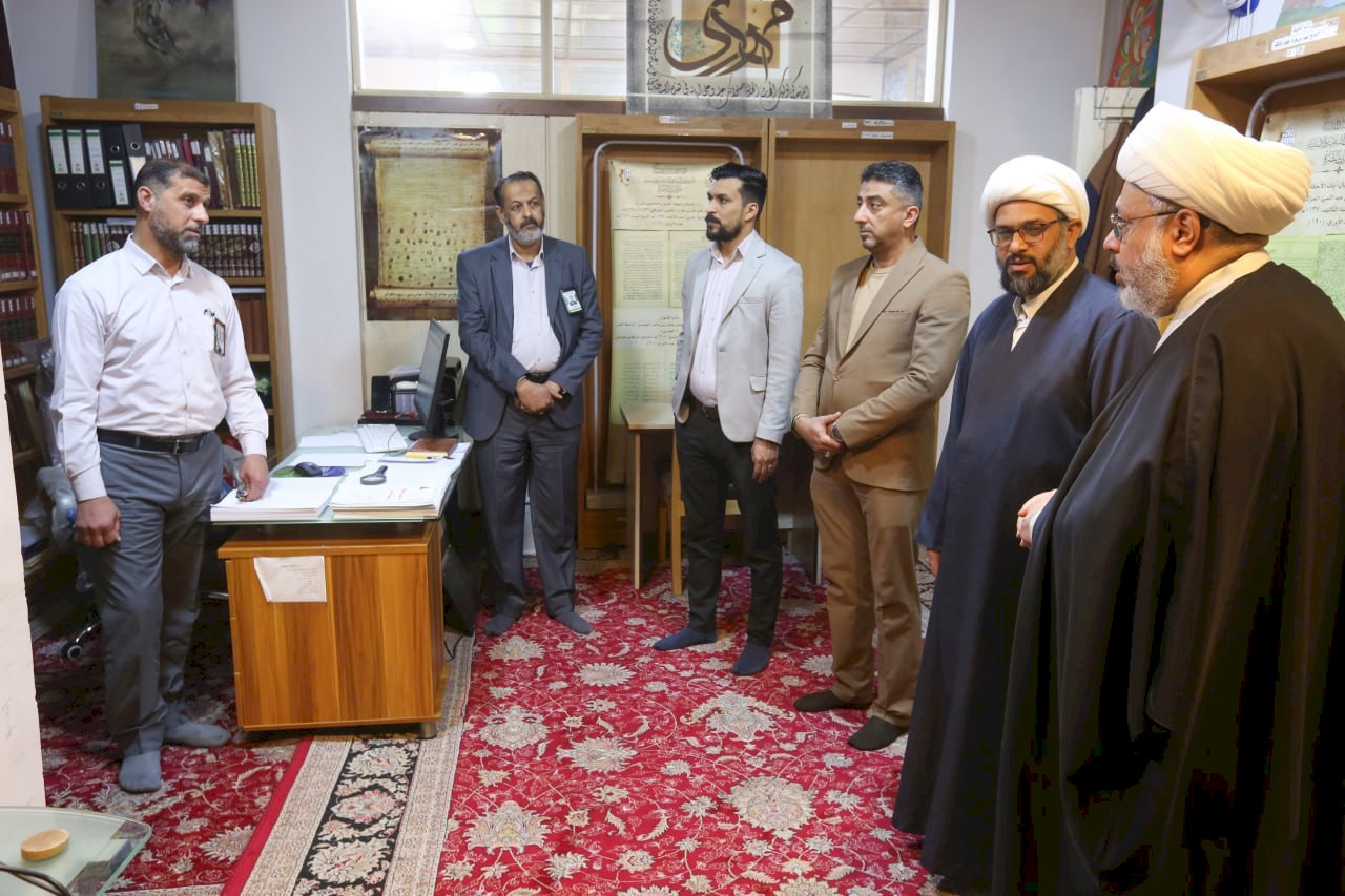 سماحة الشيخ (الهلالي ) في زيارة لمركز تراث البصرة