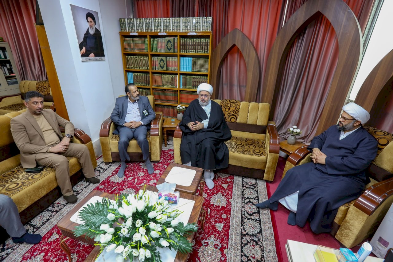 سماحة الشيخ (الهلالي ) في زيارة لمركز تراث البصرة