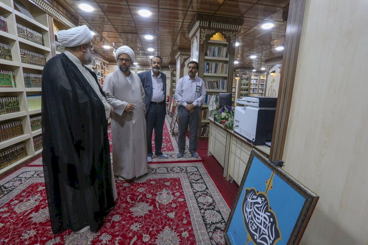 رئيس قسم شؤون المعارف الإسلامية والإنسانية يزور مركز تراث البصرة