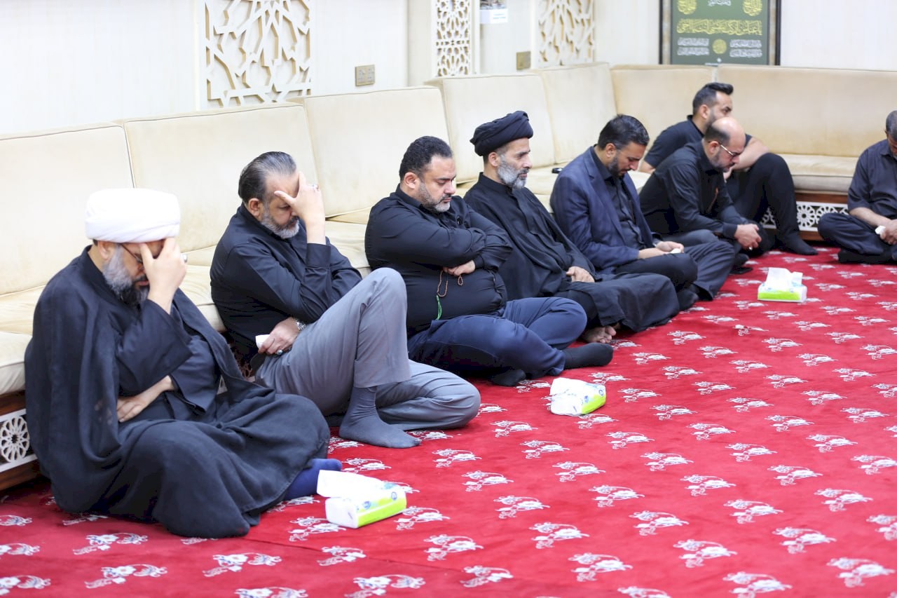 بمراسم حزينة .. مركز تراث البصرة  يختتم مجالسه العاشورائية بمجلس دفن الأجساد الطاهرة