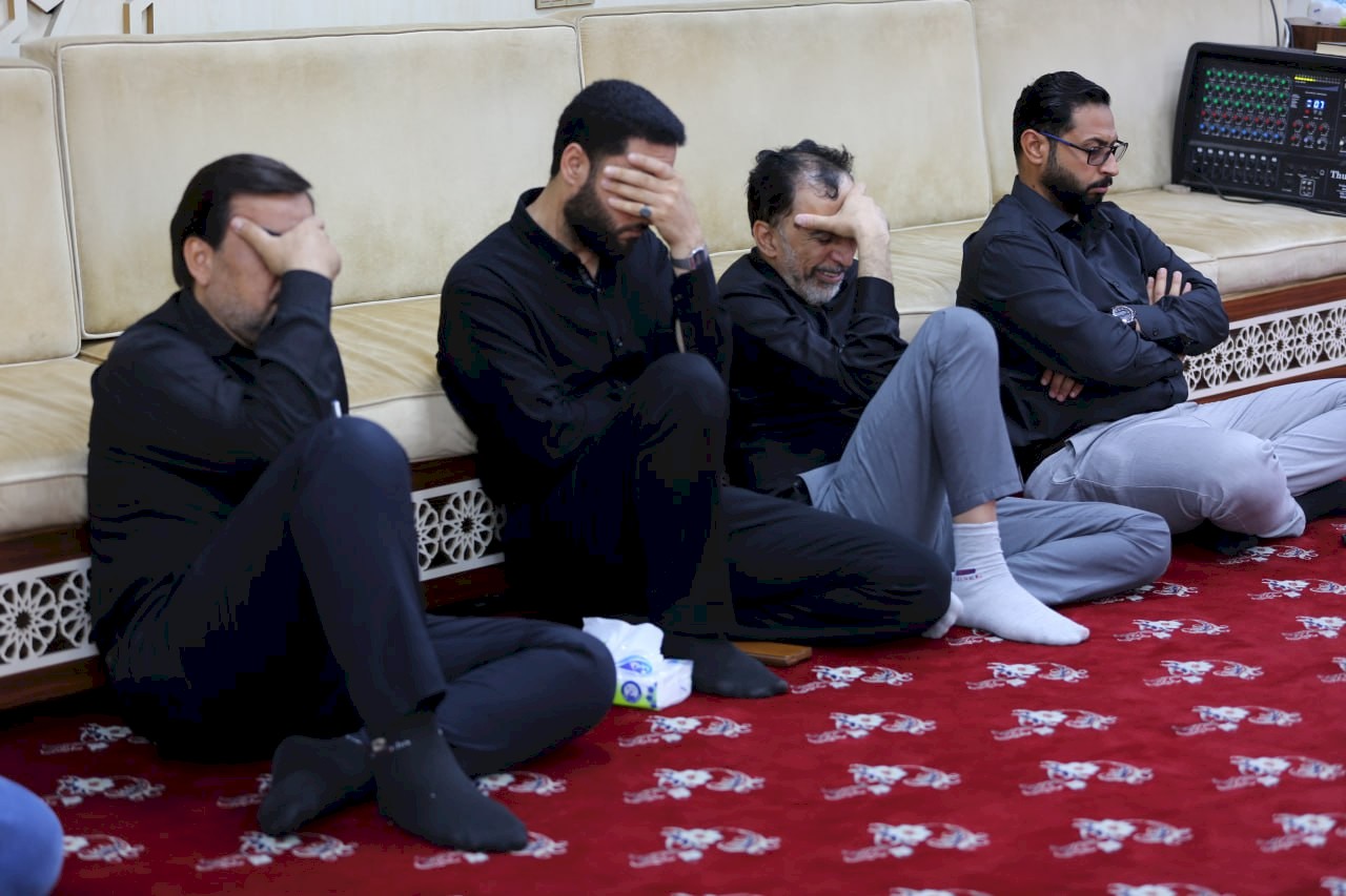 بمراسم حزينة .. مركز تراث البصرة  يختتم مجالسه العاشورائية بمجلس دفن الأجساد الطاهرة