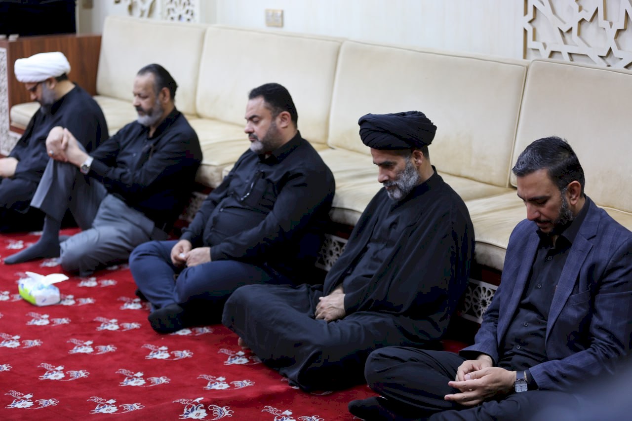 بمراسم حزينة .. مركز تراث البصرة  يختتم مجالسه العاشورائية بمجلس دفن الأجساد الطاهرة