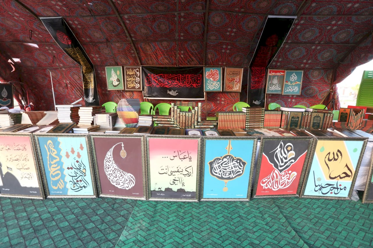 الموكبُ الثقافيُّ العام  لمركزِ تراثِ البصرةِ  يؤكِّد الدَّور الفاعل للثَّقافة في ترسيخ  الهُويَّة الحسينيَّة