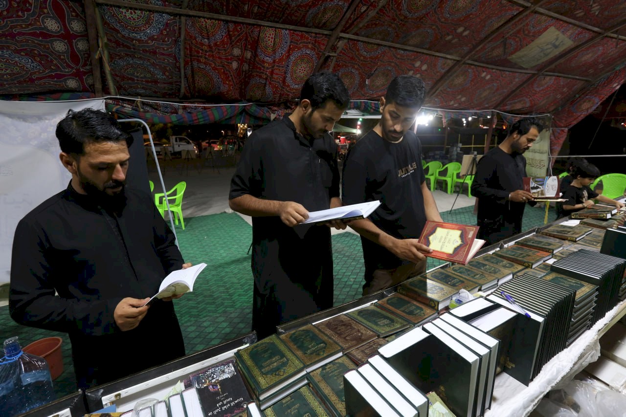 الموكبُ الثقافيُّ العام  لمركزِ تراثِ البصرةِ  يؤكِّد الدَّور الفاعل للثَّقافة في ترسيخ  الهُويَّة الحسينيَّة