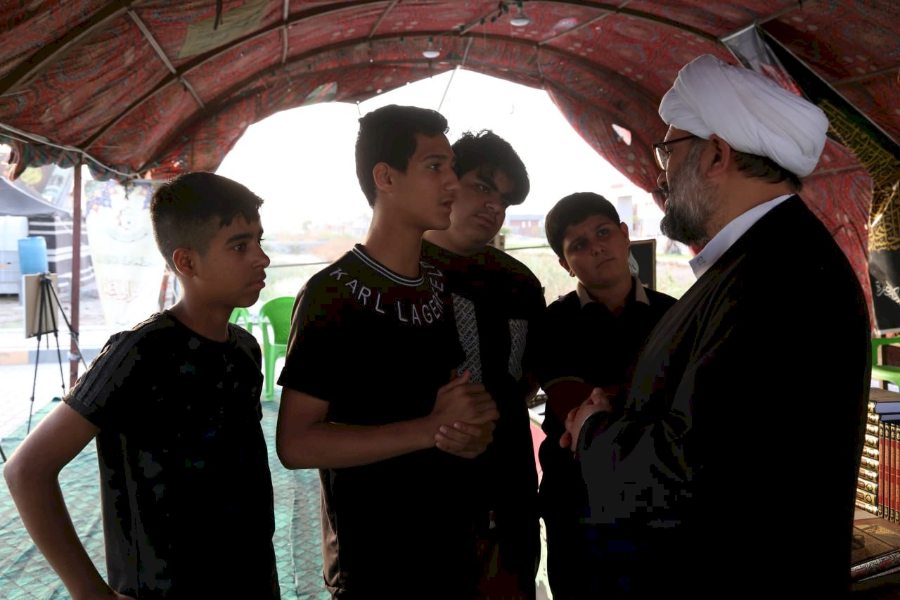 الموكبُ الثقافيُّ العام  لمركزِ تراثِ البصرةِ  يؤكِّد الدَّور الفاعل للثَّقافة في ترسيخ  الهُويَّة الحسينيَّة