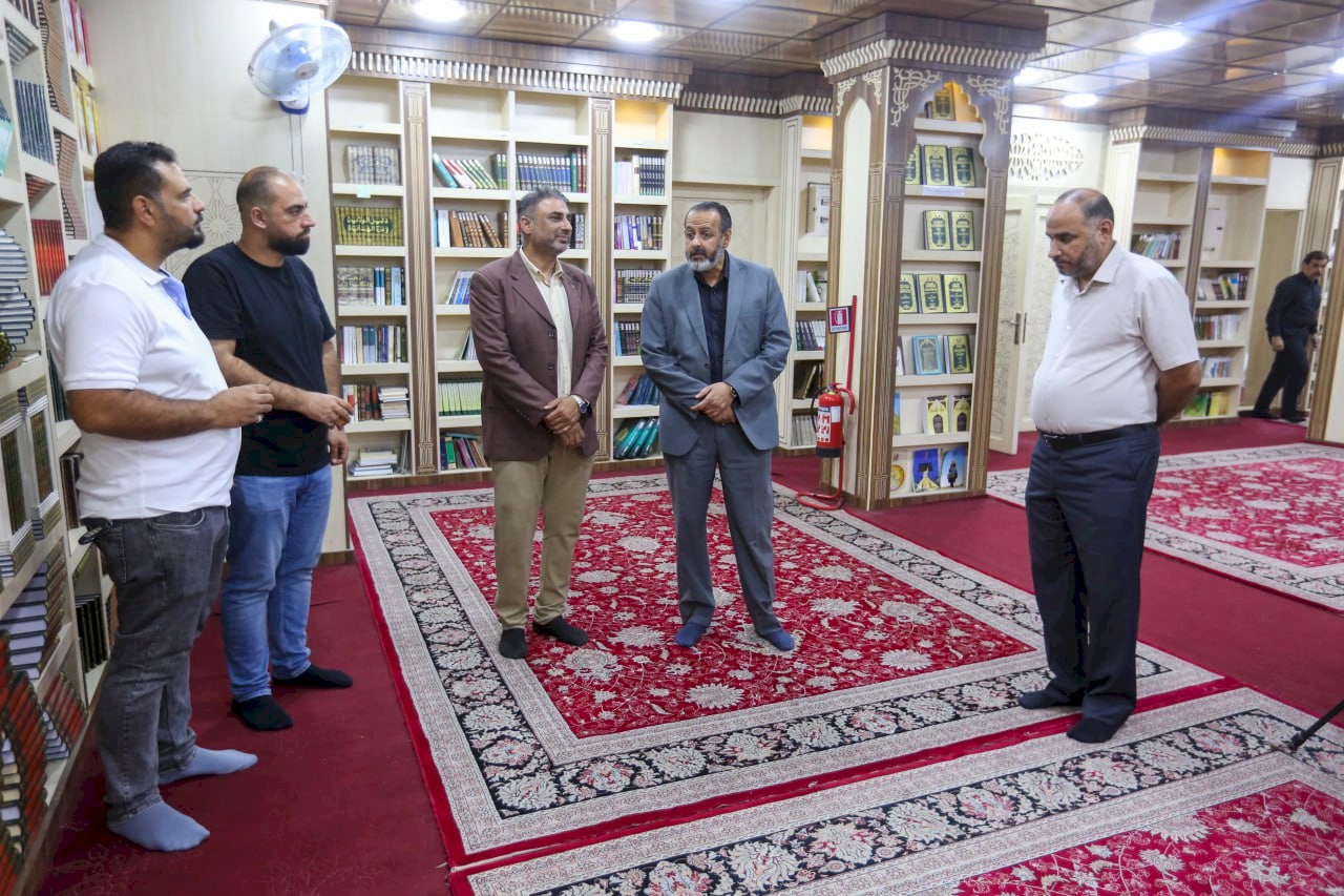 وفدُ قسمِ التاريخِ في كليِّةِ الآدابِ للدِّراساتِ العُليا بجامعةِ البصرةِ يزورُ مركزَ تراثِ البصرةِ